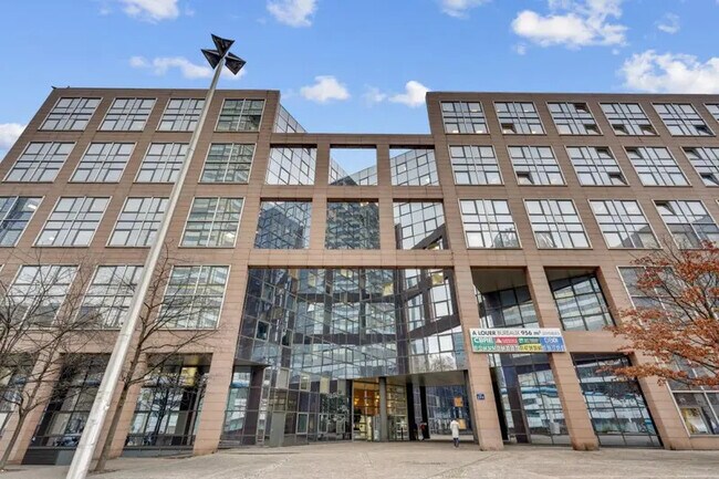 Plus de détails pour 2 Place Des Vosges, Courbevoie - Bureau à louer