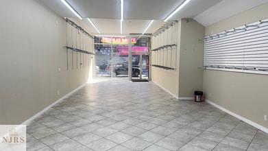 1581 Pitkin Ave, Brooklyn, NY à louer Photo intérieure– Image 2 sur 7