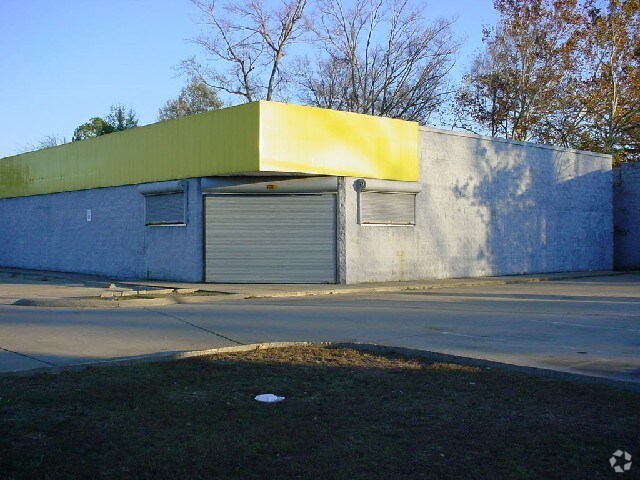 950 Bailey Ave, Jackson, MS à vendre - Photo principale – Image 1 sur 3