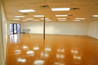 3857 E Southcross Blvd, San Antonio, TX à louer Photo intérieure– Image 2 sur 4