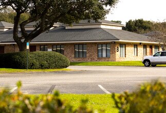 6706 N 9th Ave, Pensacola, FL à louer Photo intérieure– Image 2 sur 7