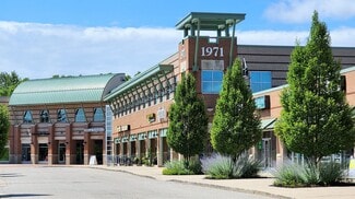 Plus de détails pour 1971 A E Beltline Ave, Grand Rapids, MI - Bureau, Local commercial à louer