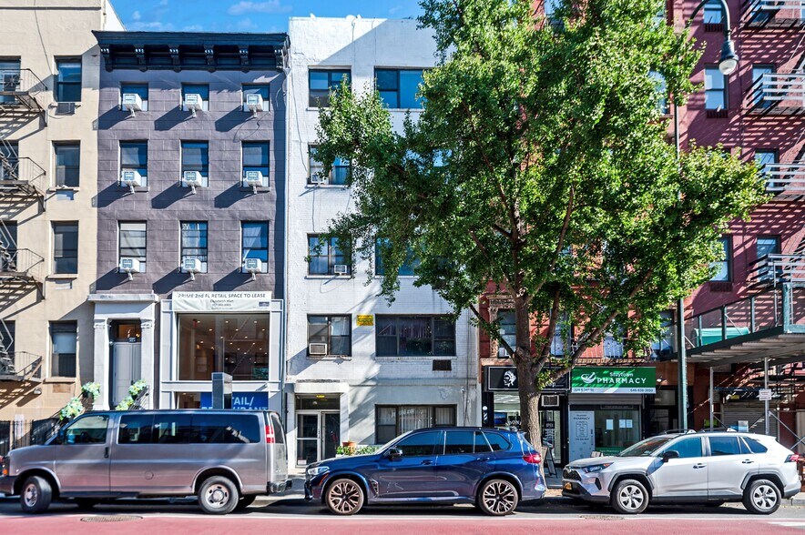 327 E 14th St, New York, NY à vendre - Photo de l’immeuble – Image 2 sur 7