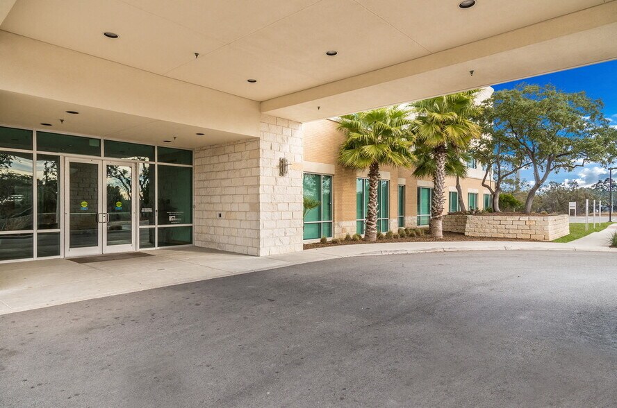 3903 Wiseman Blvd, San Antonio, TX à louer - Photo de l’immeuble – Image 3 sur 5