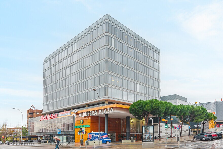 Avenida De La Albufera, 153, Madrid, Madrid à louer - Photo de l’immeuble – Image 1 sur 4