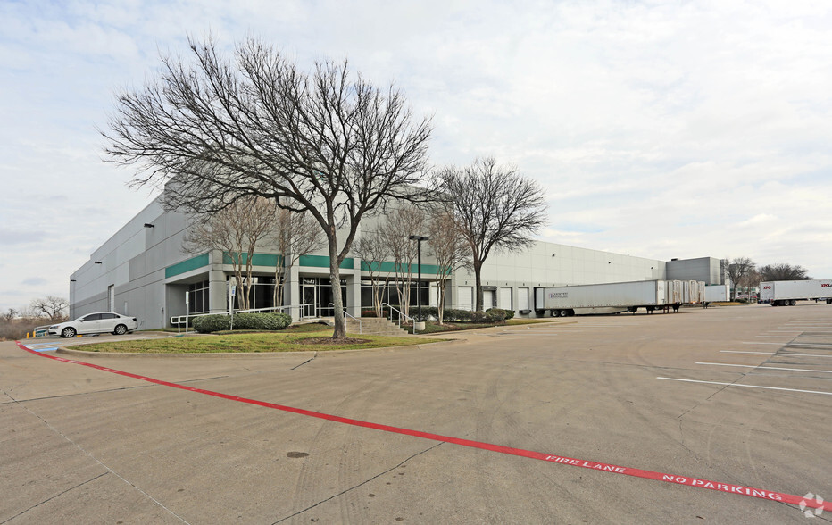 2890 114th St, Grand Prairie, TX à louer - Photo de l’immeuble – Image 1 sur 8