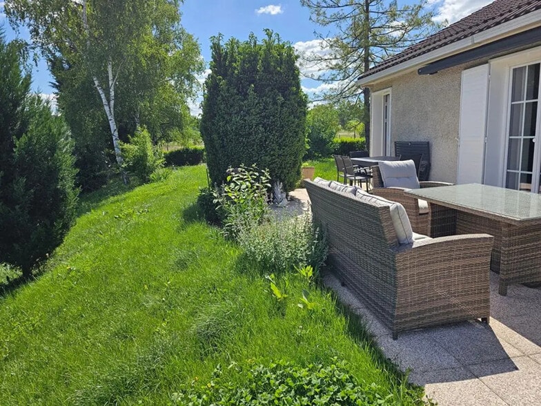 Local d'activités dans Lesménils à vendre - Photo de l’immeuble – Image 3 sur 10