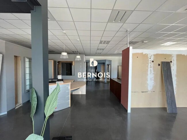 Plus de détails pour Différents types d’espaces à louer