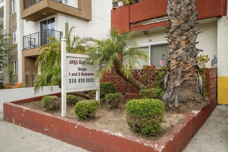 4053 Oakwood Ave, Los Angeles, CA à vendre - Photo de l’immeuble – Image 3 sur 9