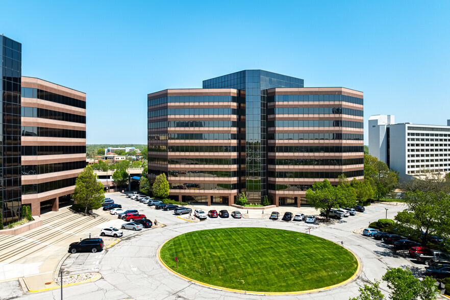 7300 W 110th St, Overland Park, KS à louer - Photo de l’immeuble – Image 1 sur 4