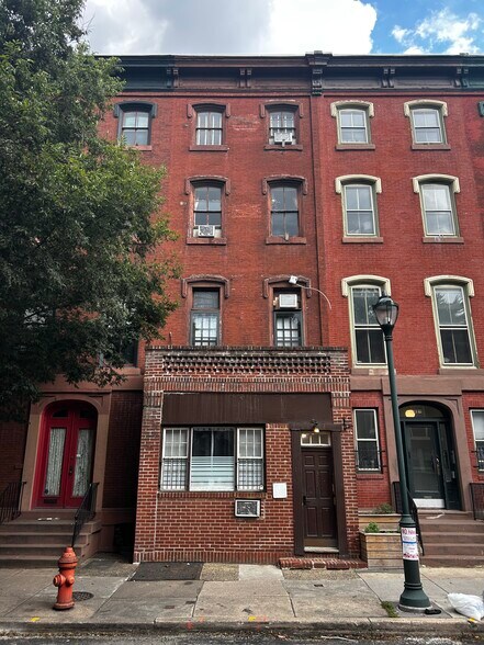 319 S 12th St, Philadelphia, PA à vendre - Photo de l’immeuble – Image 2 sur 17