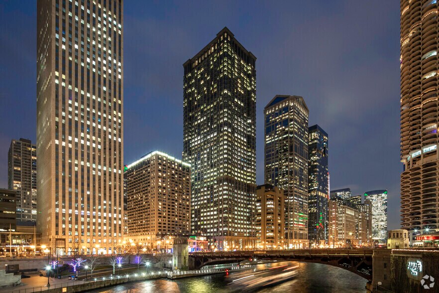 35 W Wacker Dr, Chicago, IL à louer - Photo principale – Image 1 sur 11