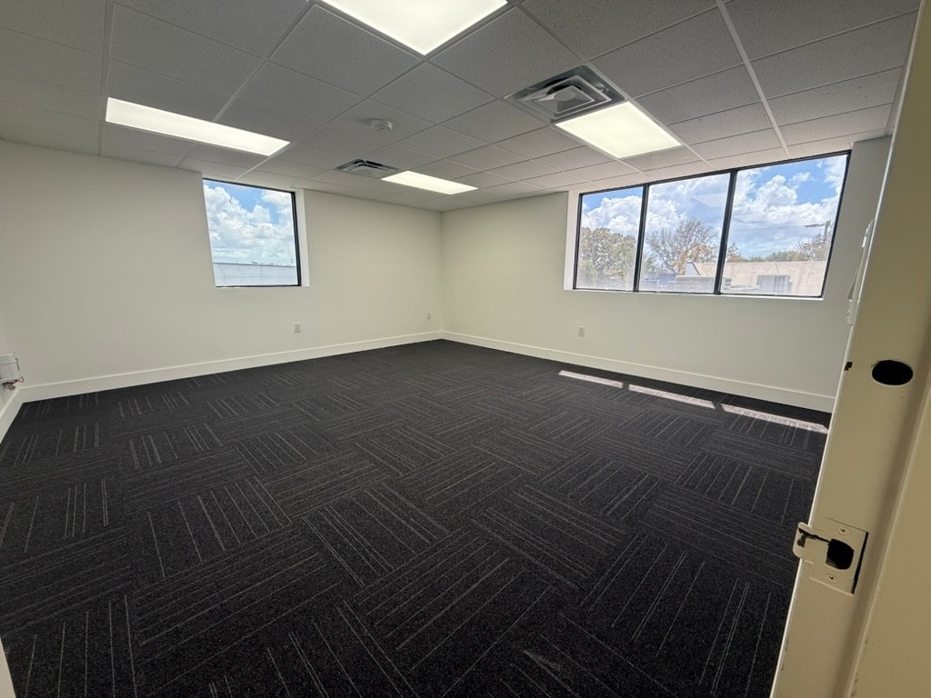 7506-7560 NW 70th St, Miami, FL à louer Photo intérieure– Image 1 sur 19