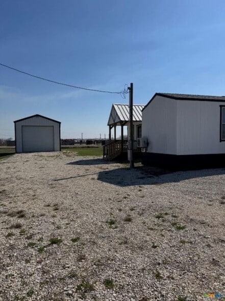 281 County 251 rd, Matagorda, TX à vendre - Photo de l’immeuble – Image 3 sur 8