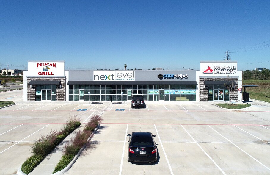 7315 Fairmont Pkwy, Pasadena, TX à louer - Photo de l’immeuble – Image 3 sur 15