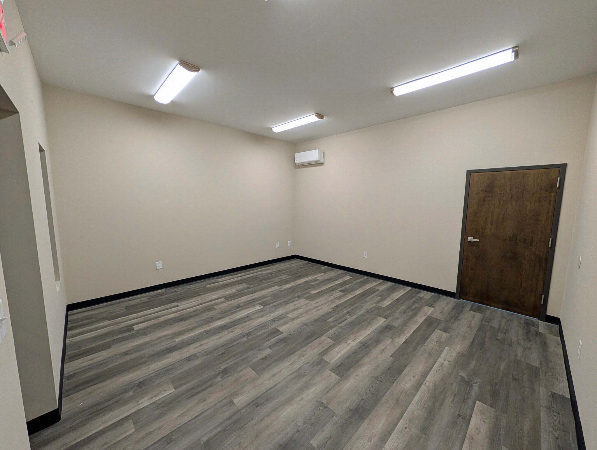 300 Maltbie Industrial Dr, Lawrenceville, GA à louer Photo principale– Image 1 sur 8