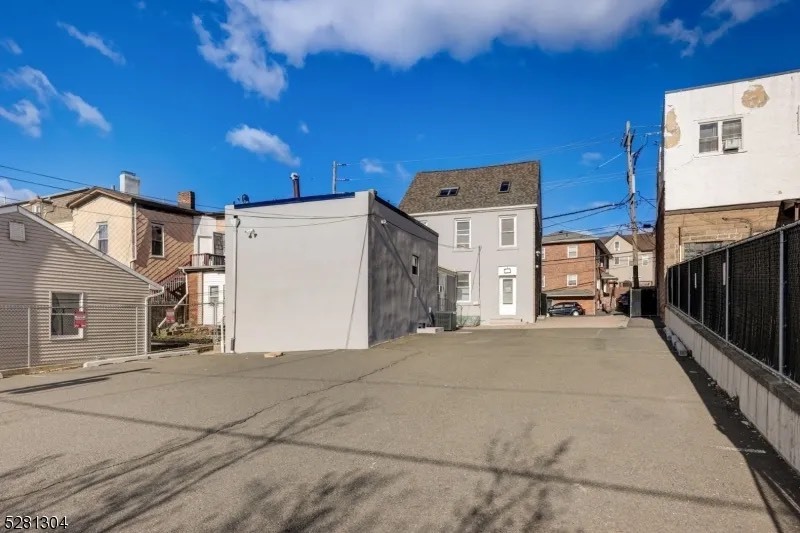 413 Hackensack St, Carlstadt, NJ à louer Photo de l’immeuble– Image 1 sur 12