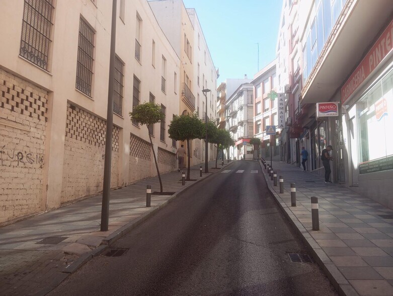 Bureau dans Algeciras, Cádiz à vendre - Photo de l’immeuble – Image 2 sur 2