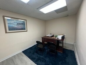 5118 N 56th St, Tampa, FL à louer Photo intérieure– Image 2 sur 3