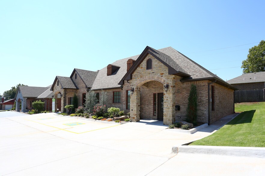 1213 N Green Ave, Purcell, OK à louer - Photo de l’immeuble – Image 2 sur 8