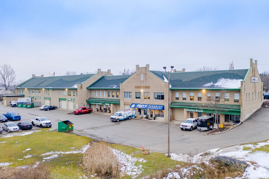 1600 King St, St Jacobs, ON à vendre - Photo de l’immeuble – Image 1 sur 10