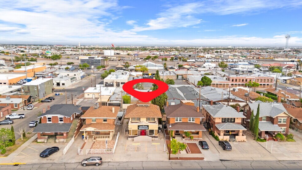 2422 Montana Ave, El Paso, TX à vendre - Photo de l’immeuble – Image 1 sur 56