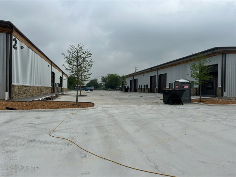 1055 FM 2623, Seguin, TX à louer - Photo de l’immeuble – Image 3 sur 11