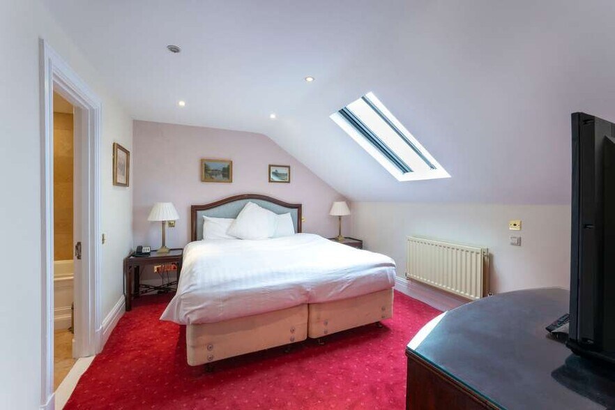 8-12 Bina Gdns, Londres à vendre - Photo de l’immeuble – Image 2 sur 13