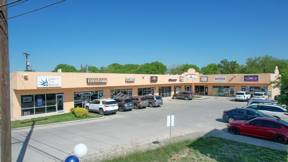10203 Culebra Rd, San Antonio, TX à vendre - Photo de l’immeuble – Image 2 sur 12