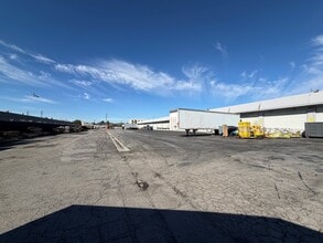 8900 Bellanca Ave, Los Angeles, CA à louer Photo intérieure– Image 2 sur 3