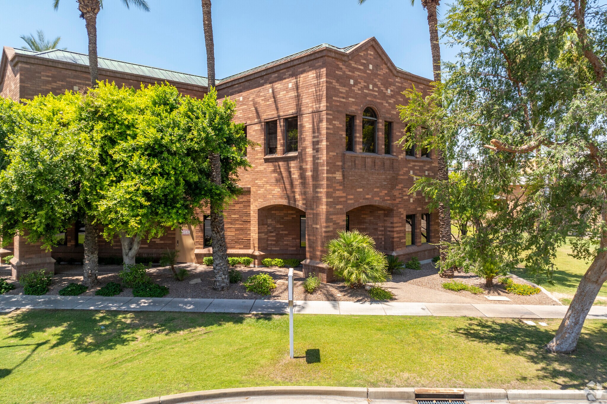 40 N Center St, Mesa, AZ à louer Photo principale– Image 1 sur 7