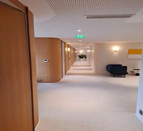 Bureau dans Paris à louer - Photo de l’immeuble – Image 2 sur 6