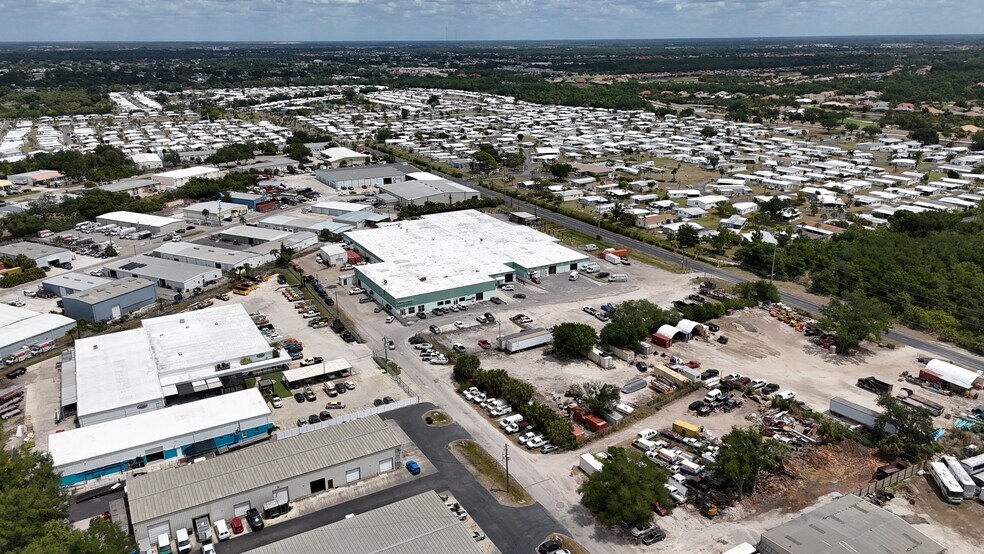 1200 Ogden Rd, Venice, FL à vendre - Photo de l’immeuble – Image 3 sur 10
