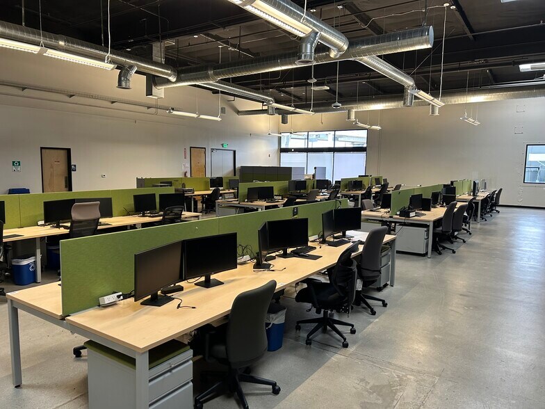 2201 Park Pl, El Segundo, CA à louer - Photo de l’immeuble – Image 2 sur 15