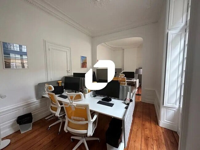 Plus de détails pour Bureau à louer