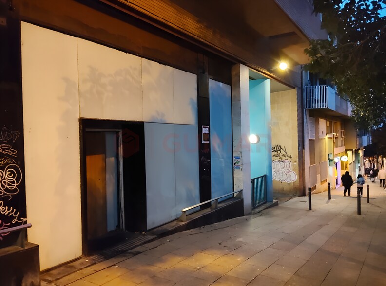 Immeuble residentiel dans Barcelone, Barcelona à vendre - Photo de l’immeuble – Image 2 sur 4