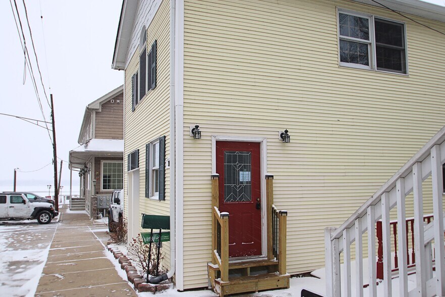 34 W Grand Ave, Fox Lake, IL à louer - Photo de l’immeuble – Image 2 sur 23