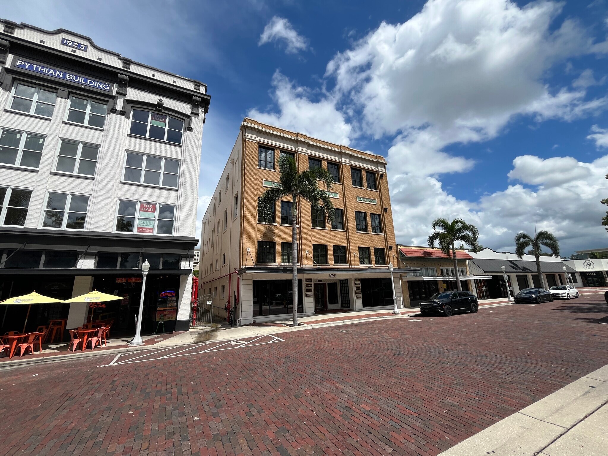 1625 Hendry St, Fort Myers, FL à louer Photo principale– Image 1 sur 5