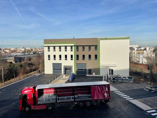 Plus de détails pour Industriel/Logistique à louer