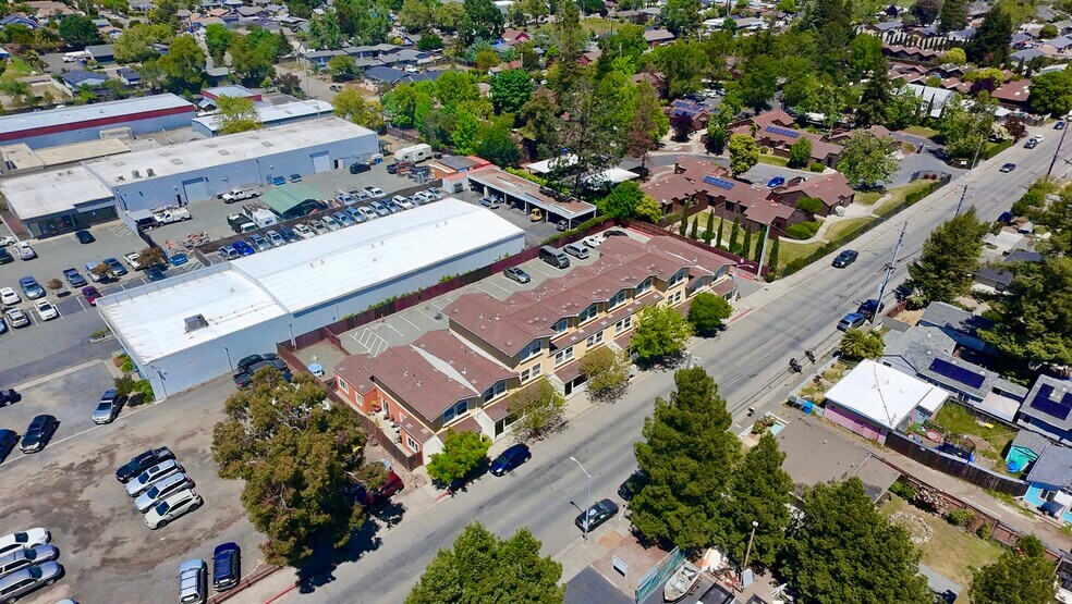 623 Aston Ave, Santa Rosa, CA à vendre - Aérien – Image 3 sur 13