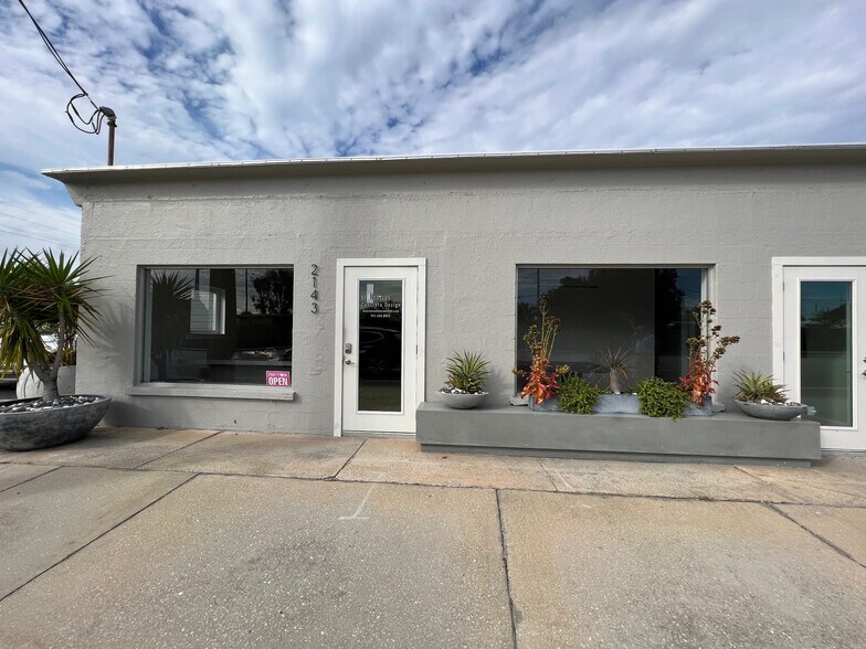 2143 12th St, Sarasota, FL à louer - Photo de l’immeuble – Image 2 sur 8