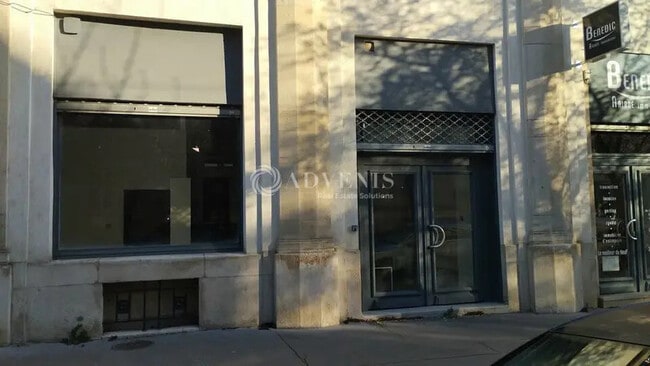 Plus de détails pour Local commercial à louer