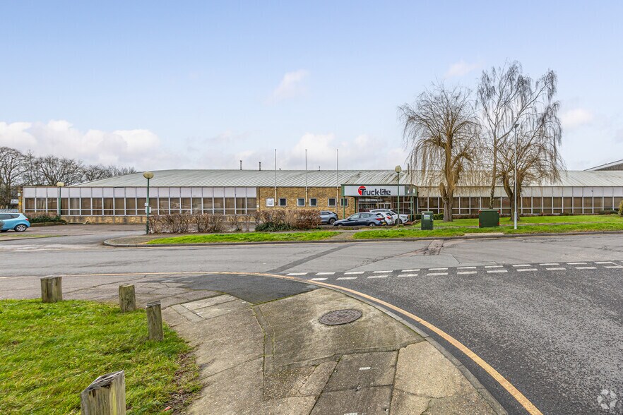 Horsecroft Rd, Harlow à vendre - Photo de l’immeuble – Image 3 sur 5
