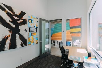 2744 E 11th St, Oakland, CA à louer Photo intérieure– Image 2 sur 3