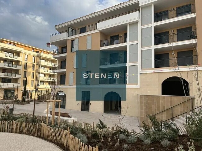 Plus de détails pour Local commercial à louer