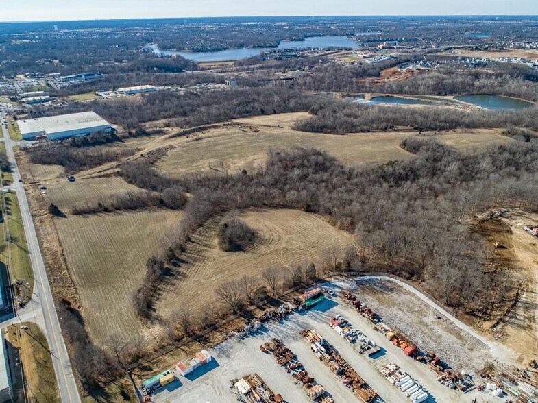 1 Hoff Rd, O'Fallon, MO à vendre - Aérien – Image 1 sur 4