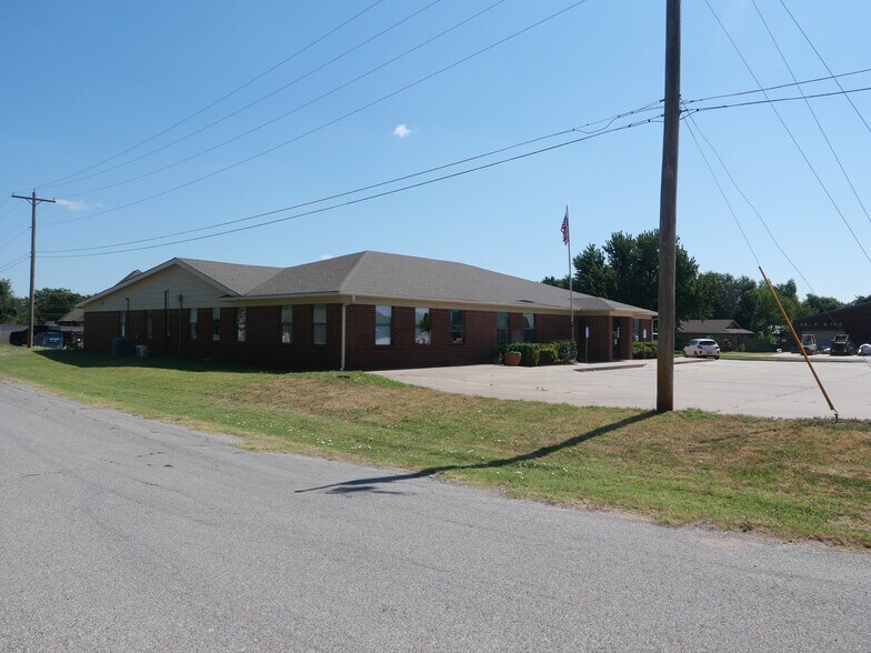 1001 Petree Rd, Anadarko, OK à vendre - Photo de l’immeuble – Image 3 sur 8