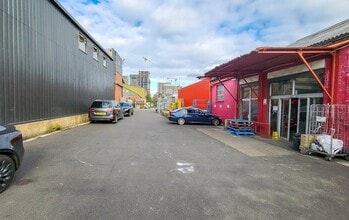 253-254 Water Rd, Wembley à louer Photo de l’immeuble– Image 2 sur 8