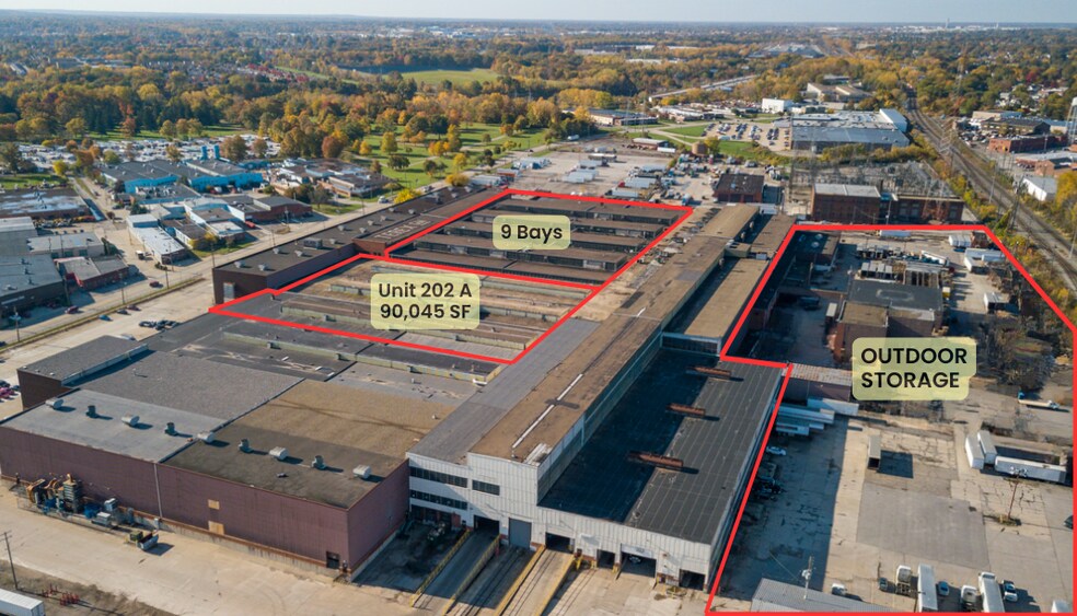 8500 Clinton Rd, Brooklyn, OH à louer - Photo de l’immeuble – Image 1 sur 7