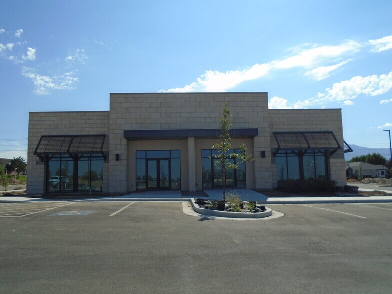 1410 S University Park Blvd, Clearfield, UT à louer - Photo de l’immeuble – Image 2 sur 2
